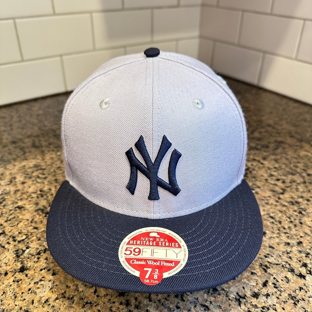 New York Yankees New Era 59FIFTY Fitted Baseball Cap 7 3/8 Grey Blue New